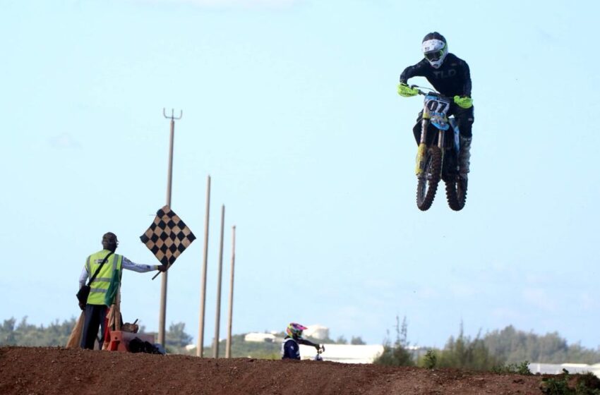  Bermuda Motocross Club’s Remembrance Day Race Was a Success