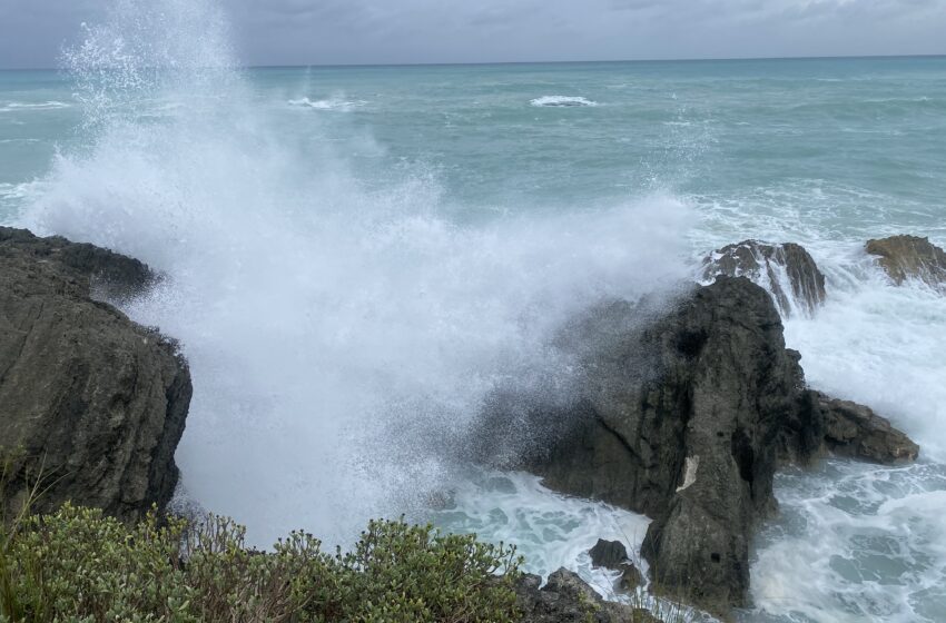  Bermuda Prepares For Severe Weather