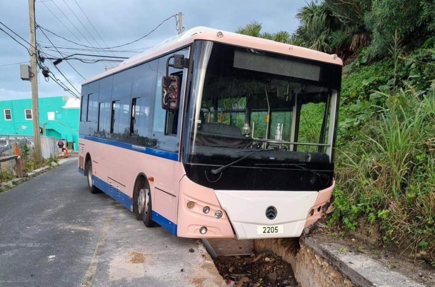  One Passenger Injured in Bus Mishap on North Shore Road Devonshire