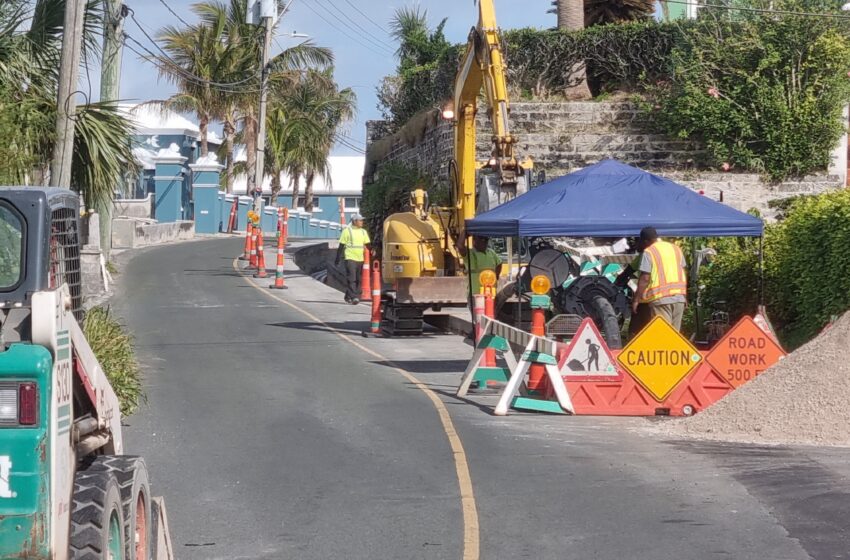  BOTH LANE CLOSURE FOR NORTH SHORE ROAD DEVONSHIRE TRENCHING