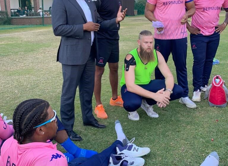  Sports Minister Owen Darrell makes courtesy call on T20 team