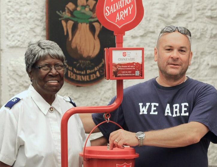  TOGETHER WE CAN MAKE A DIFFERENCE THIS CHRISTMAS SAYS SALVATION ARMY