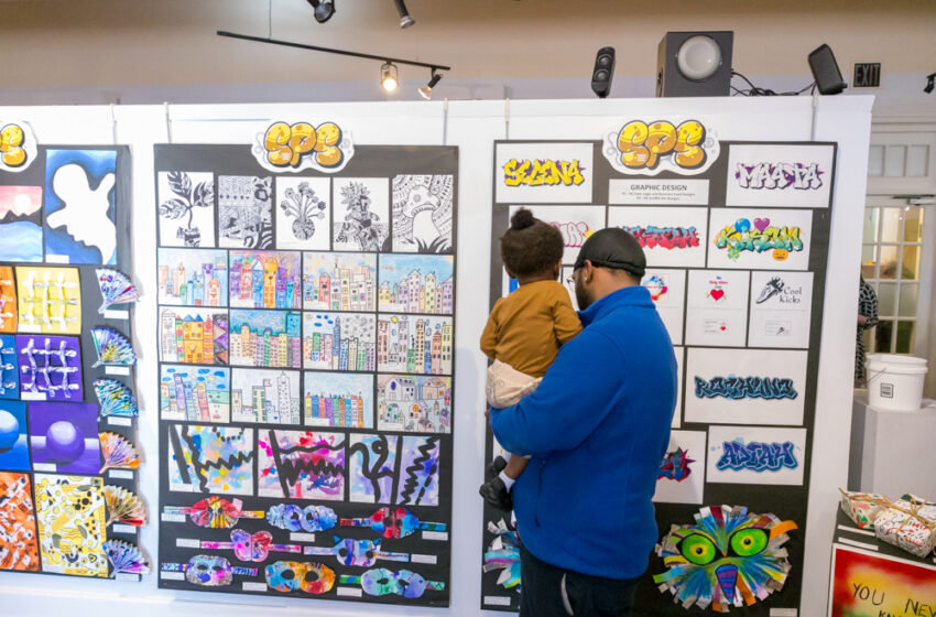  Primary School Art Exhibit Opens