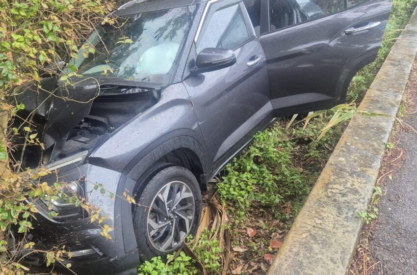  Police investigating single vehicle road traffic collision in Paget