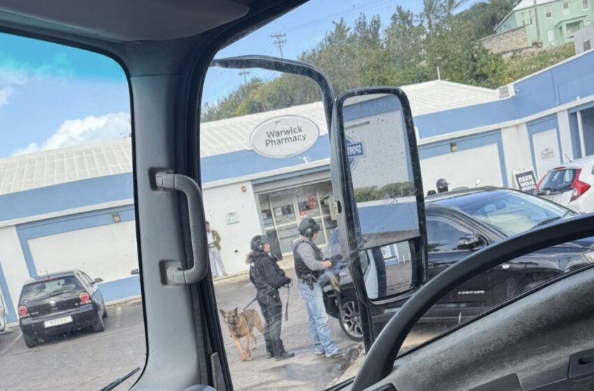  Heavy police presence in Warwick Pharmacy area
